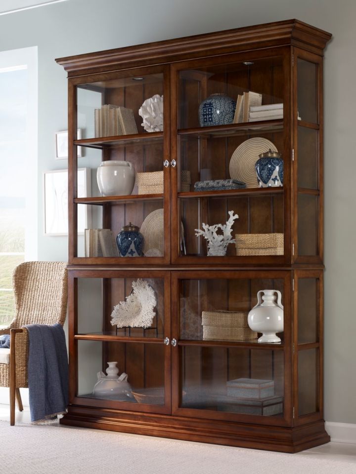 NEW TRADITIONAL DISPLAY CABINET