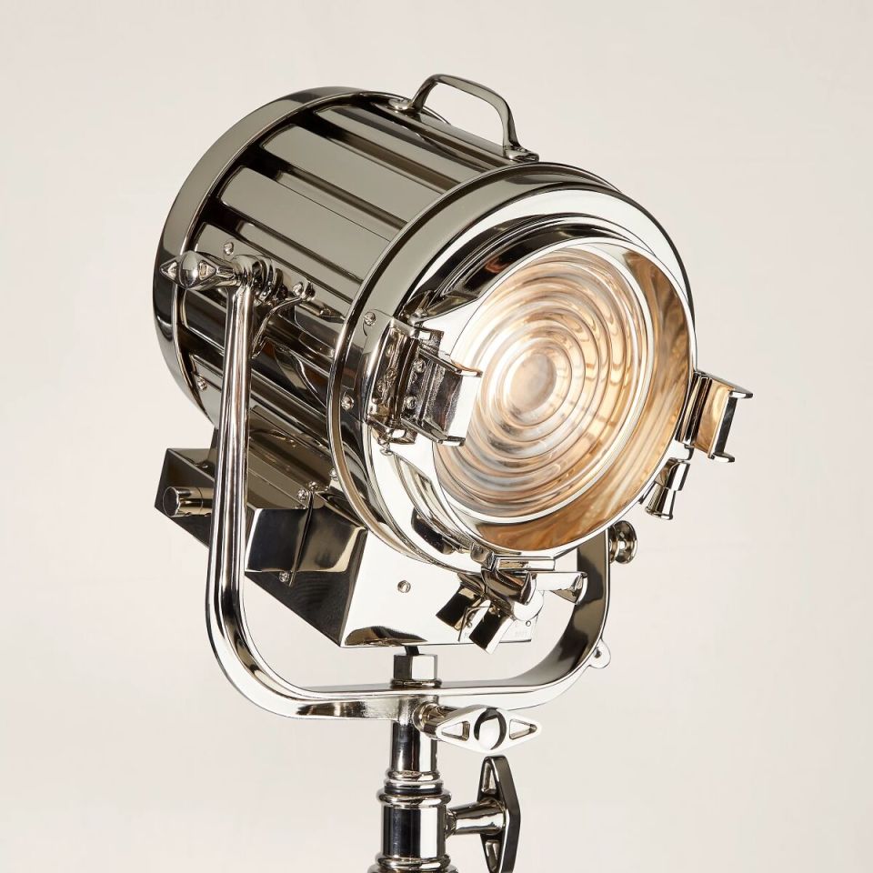 MONTAUK SEARCHLIGHT LAMBADER