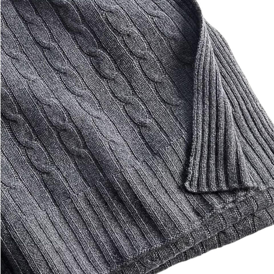 THE ICONIC CABLE CASHMERE THROW BLANKET
