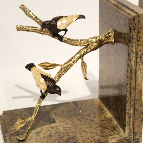 PURSUIT BOOKENDS