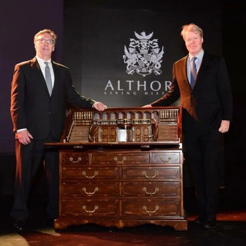 GRAND STAIRCASE  YAZI MASASI