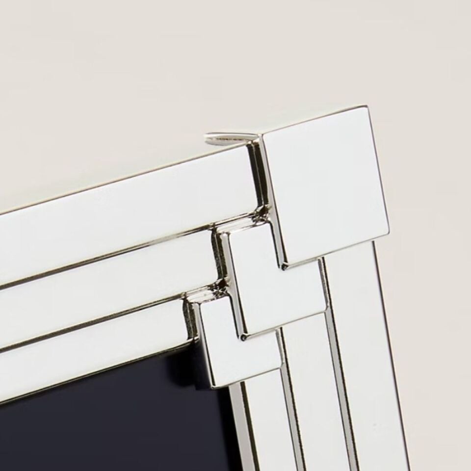 GAMMOND FRAME