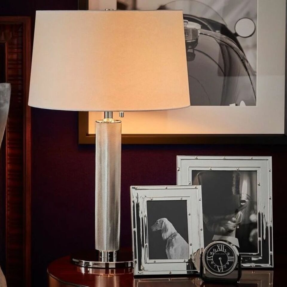 BLEECKER FRAME