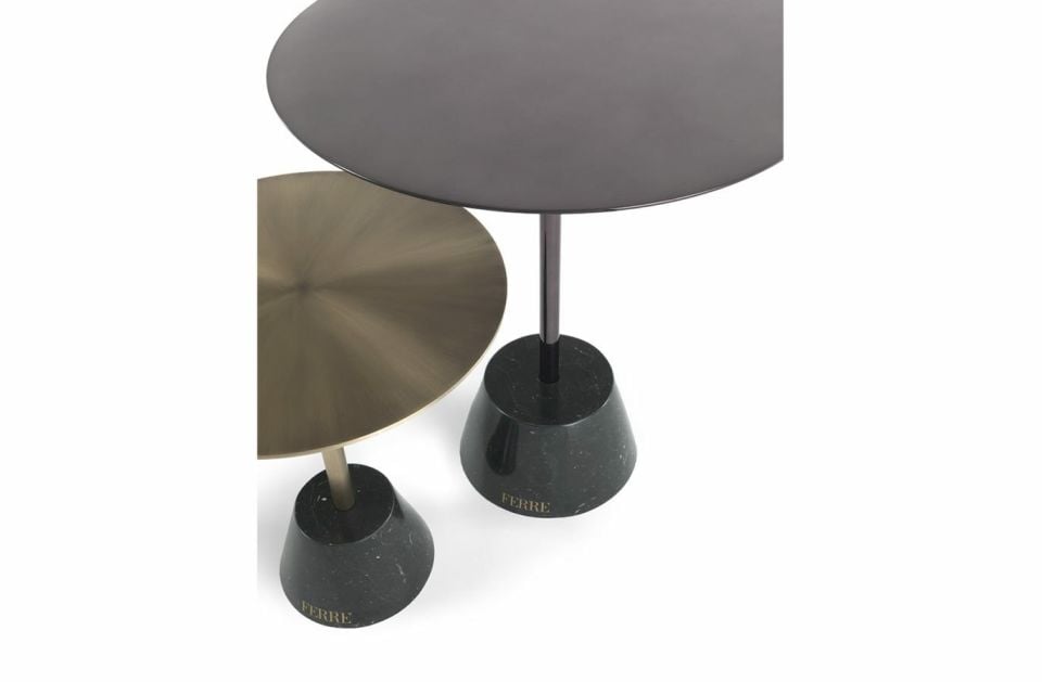 QUEENS SIDE TABLES