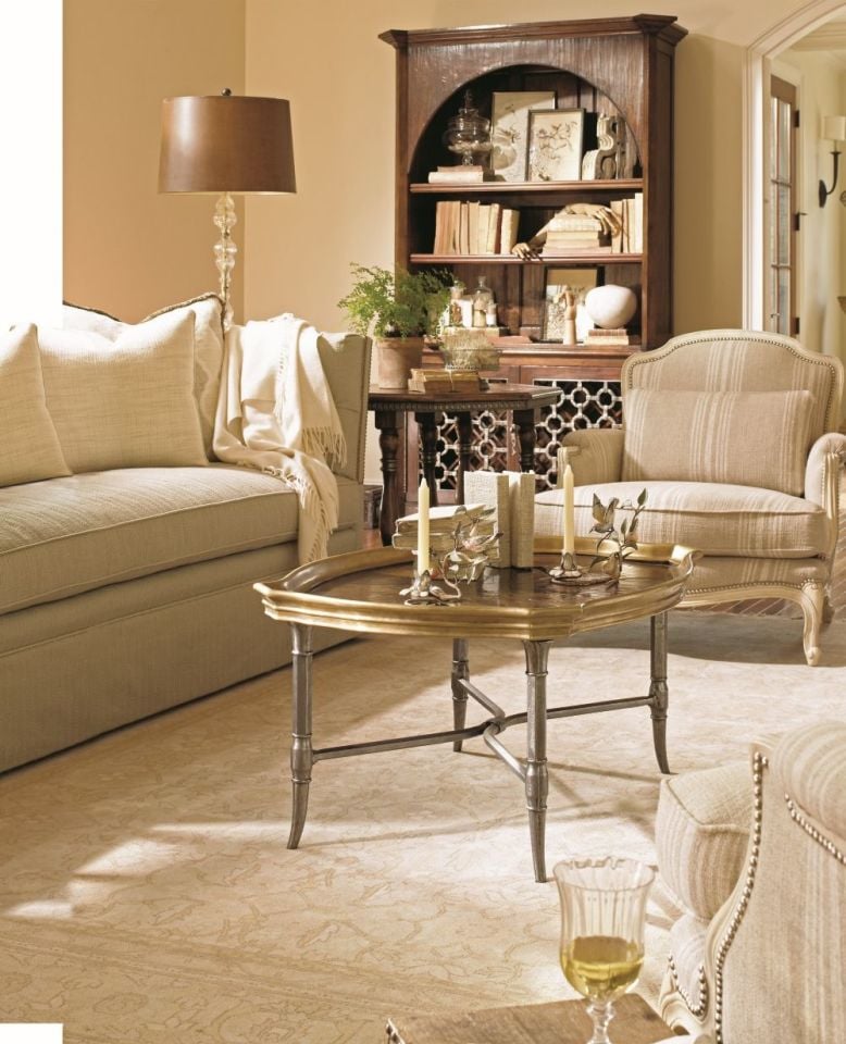 CHATEAU LYON BALTAND COCTAIL TABLE