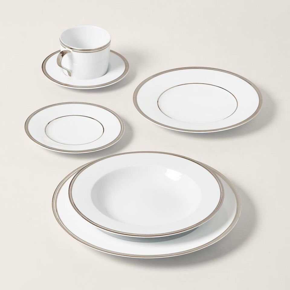 WILSHIRE OVAL PLATTER SILVER