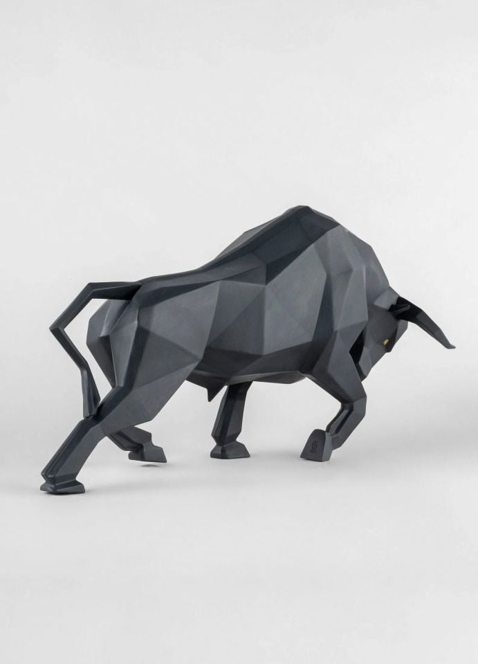 BULL SCULPTURE
