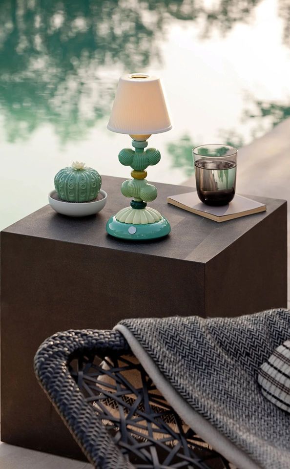 CACTUS FIREFLY TABLE LAMP