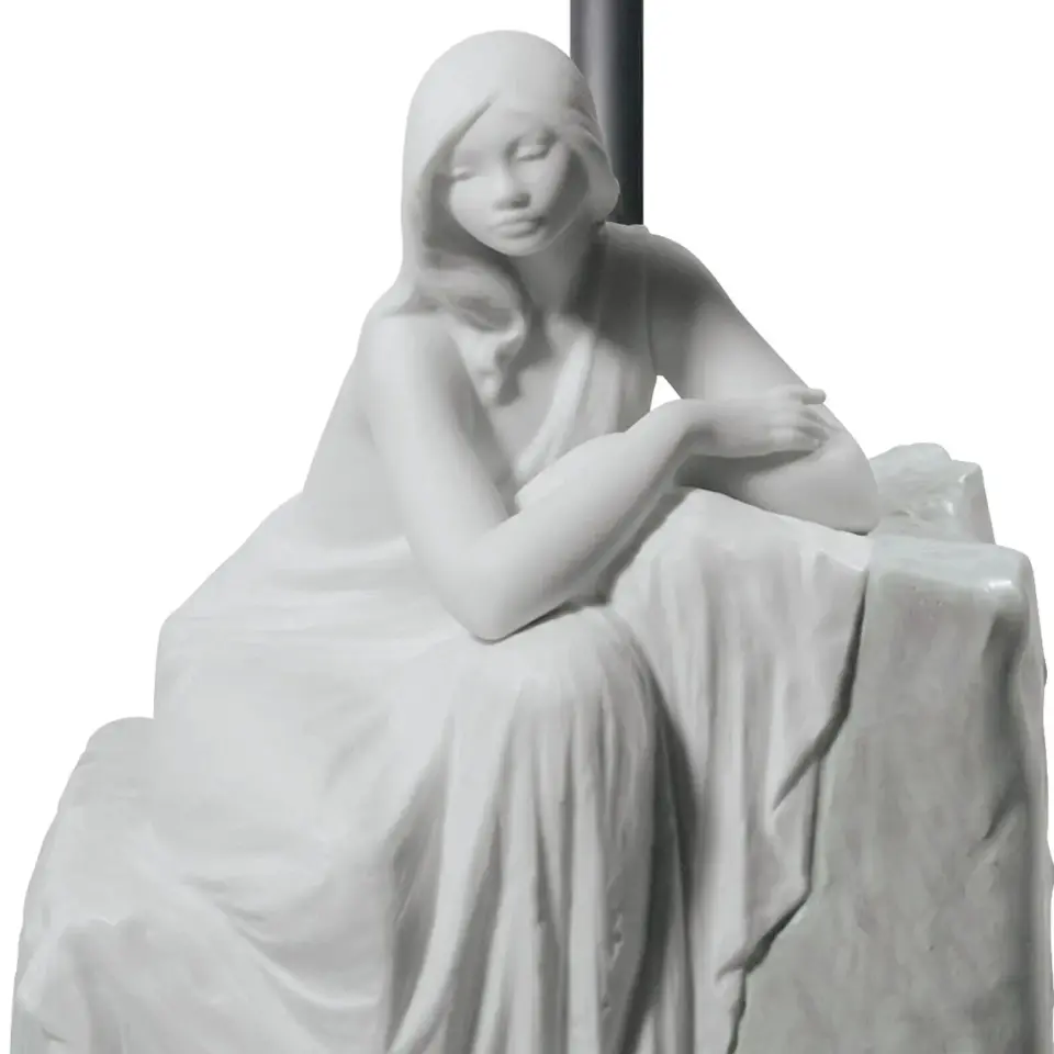 MEDITATING WOMAN LAMP I