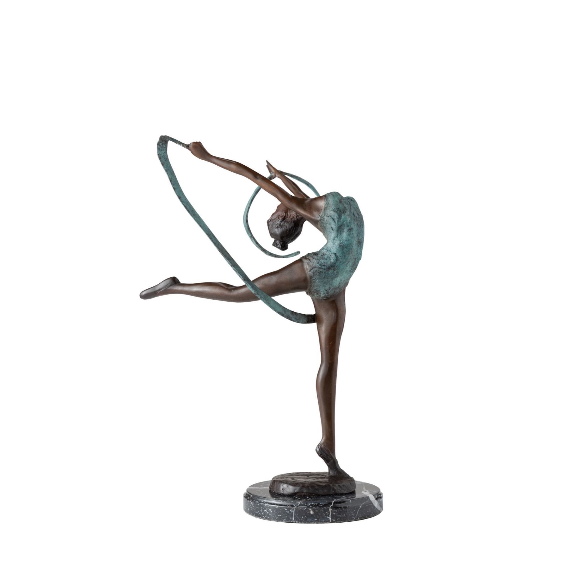 BALLERINA  WITH RIBBON