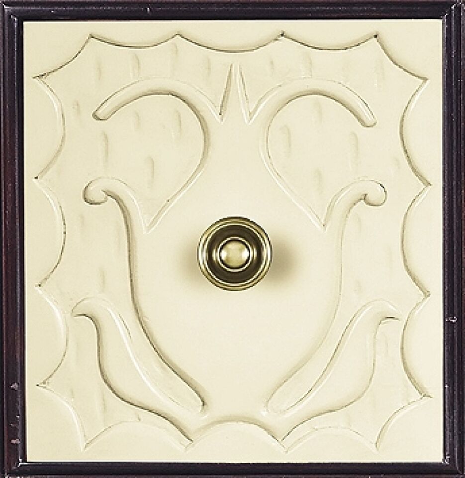 CARVED DOLAP