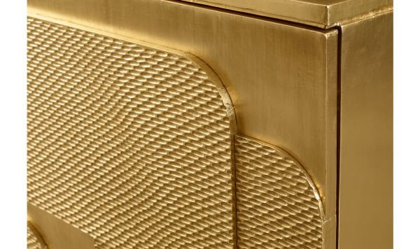 MILANESE CHEST