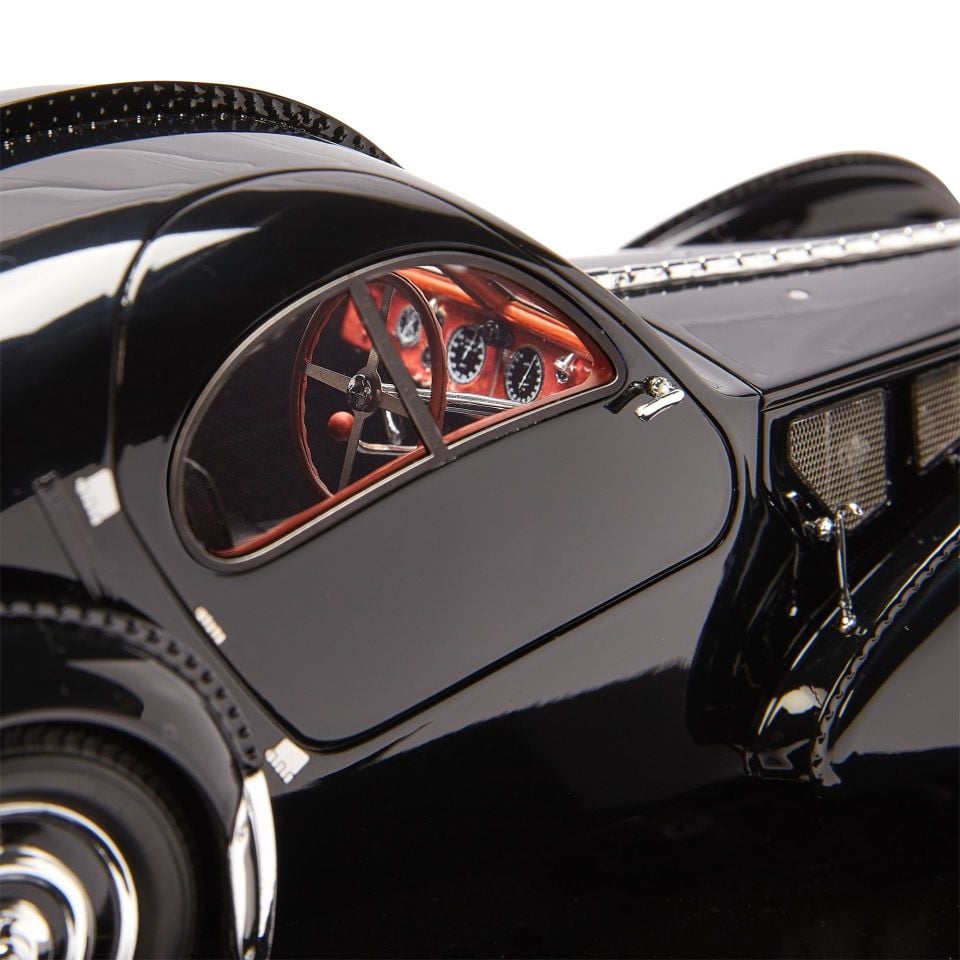 BUGATTI 57SC ATLANTIC COUPE MODEL CAR