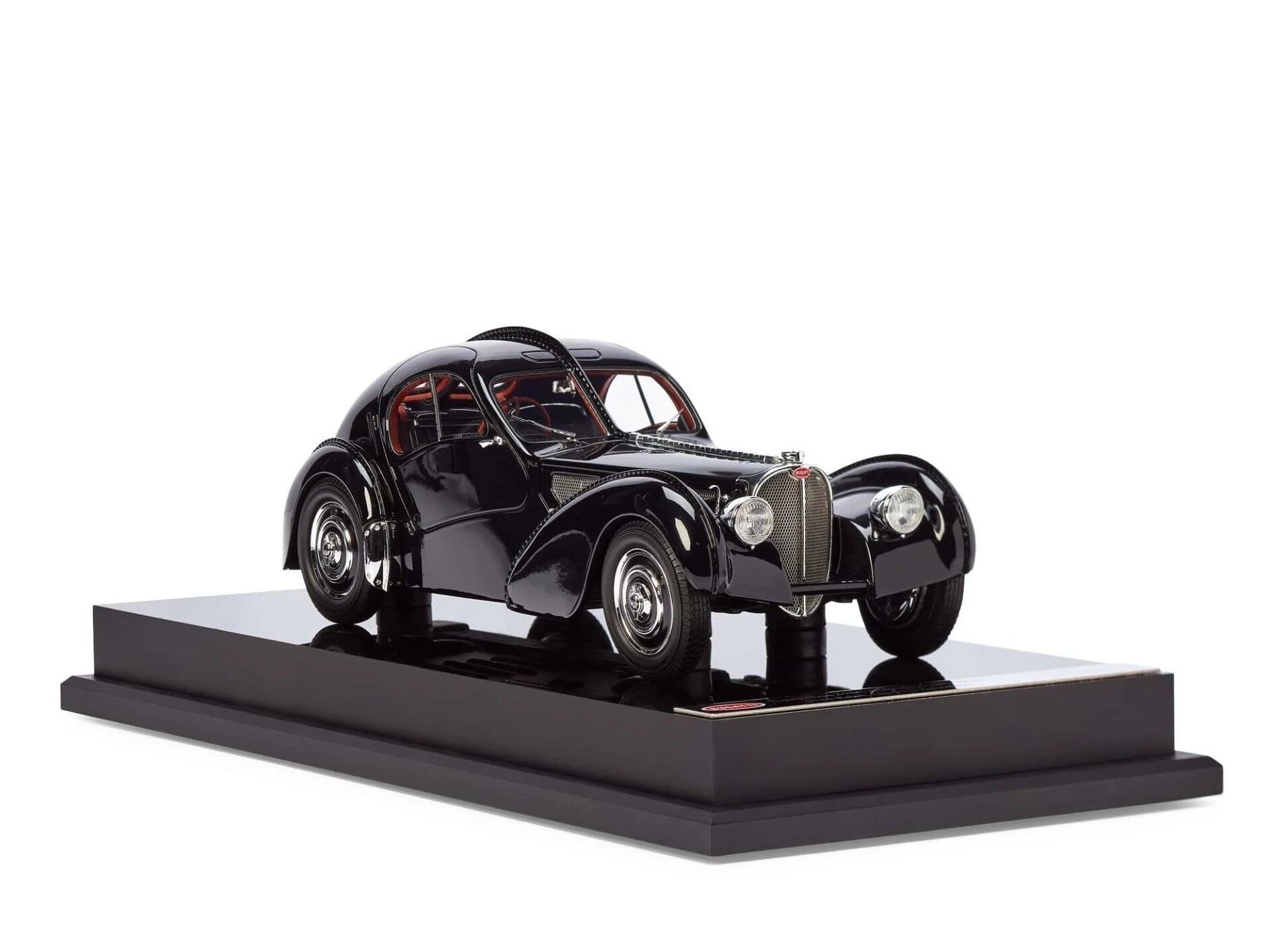 BUGATTI 57SC ATLANTIC COUPE MODEL CAR