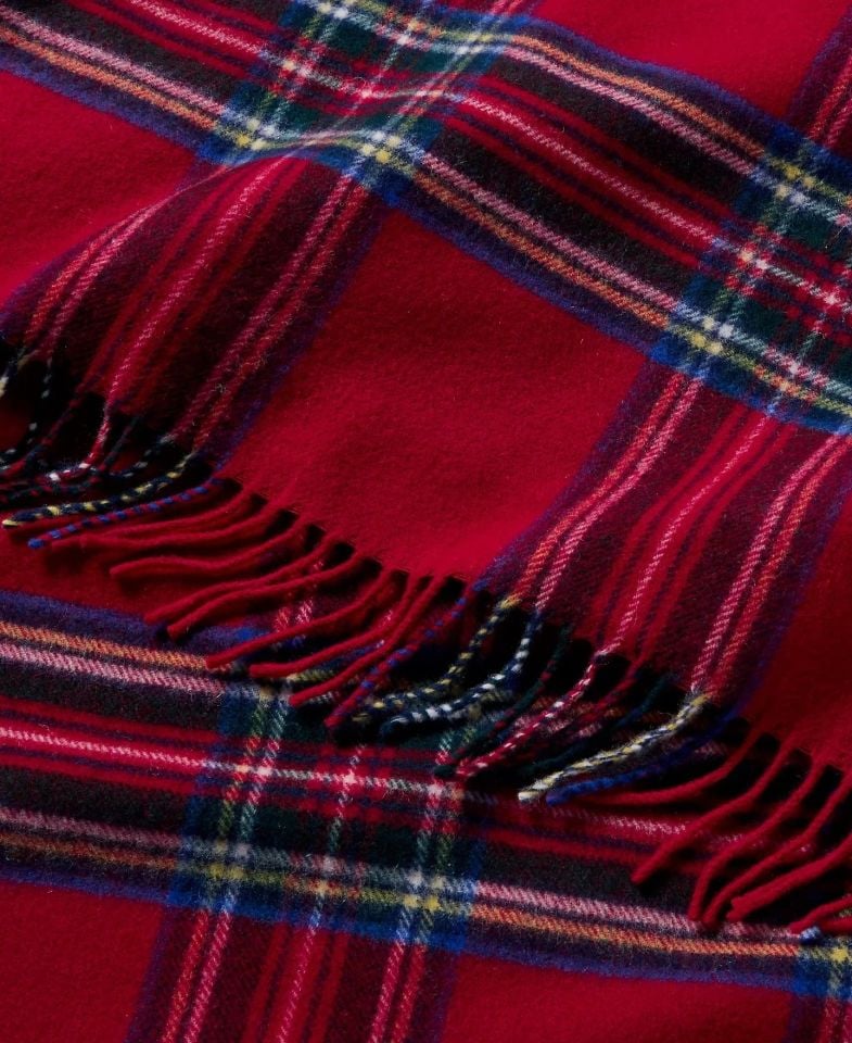 AINSLEY THROW RED BLANKET