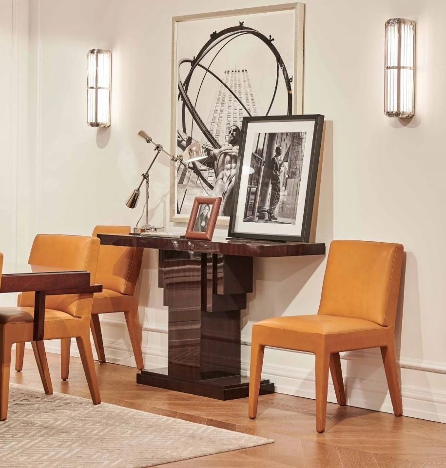 PENTHOUSE SUITE PEDESTAL KONSOL