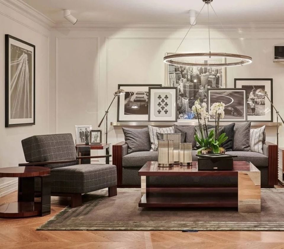 MODERN METROPOLIS SOFA