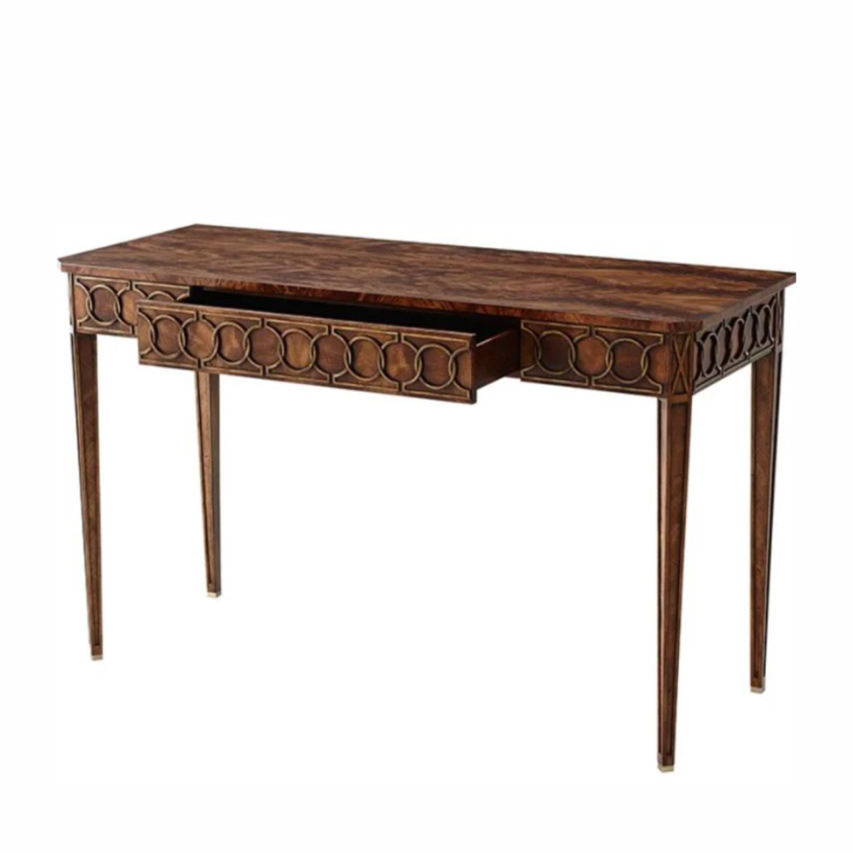 CIRCULAR PATTERN CONSOLE