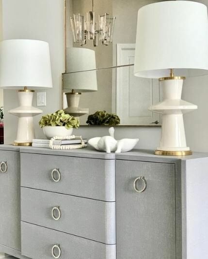 VARNEY TABLE LAMP